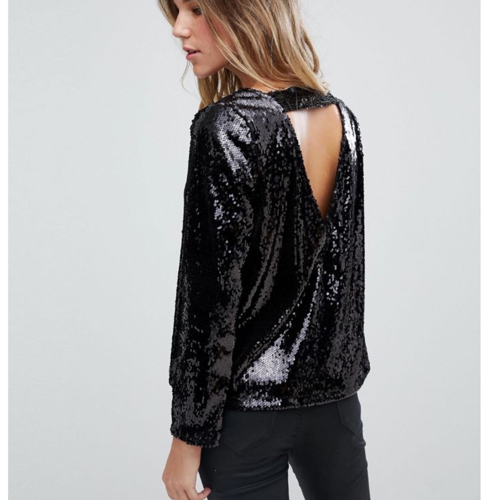 Long sleeve open back sequin top